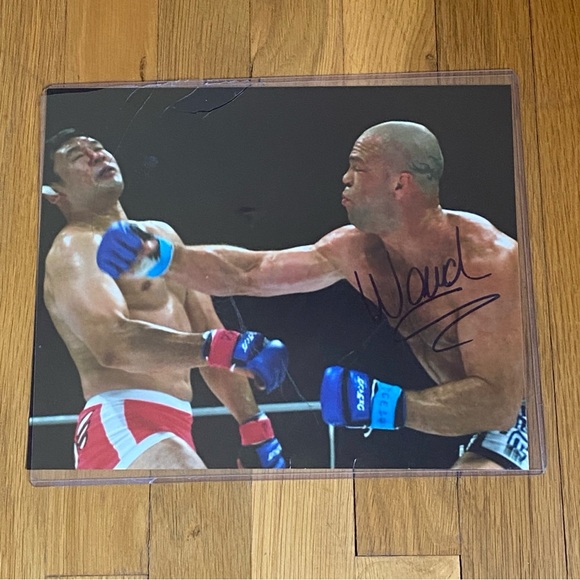 Other - Wanderlei Silva Signed 8 x10 Photo